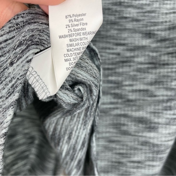 Zyia gray tie crop work out top medium - Picture 7 of 7